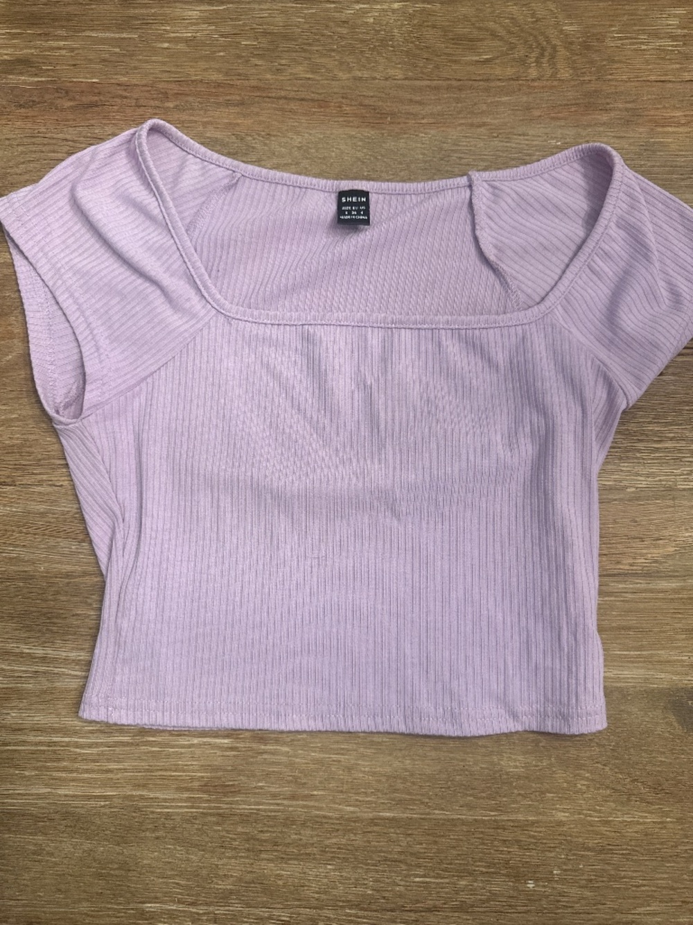 Short sleeve crop top